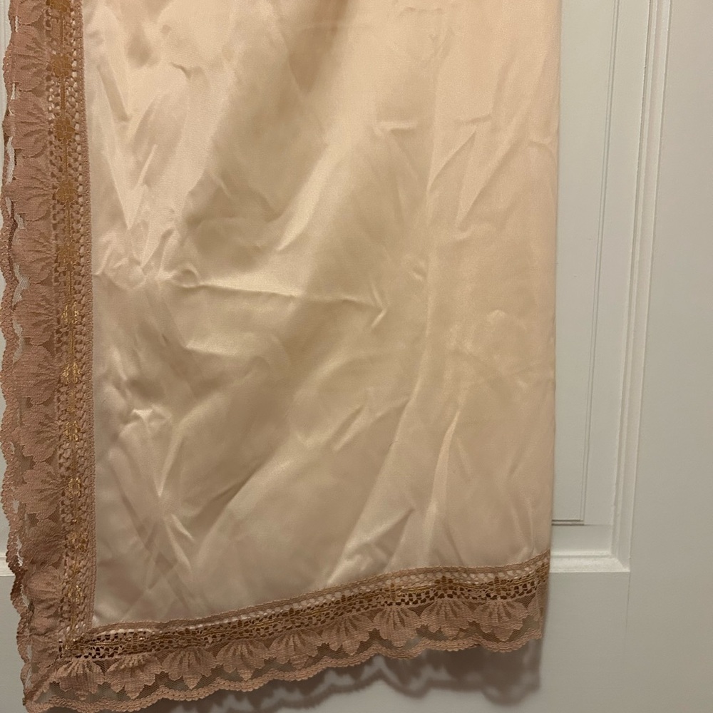 Vintage Cream and Tan Lace Trim Slip Skirt adjustable zipper slit